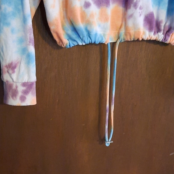 Tye Dye Long Sleeve Sweatshirt NWT - Picture 3 of 5